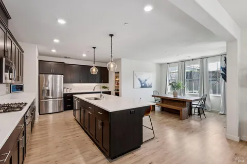 $925,000 | 7620 Watson Drive, Rohnert Park, CA 94928