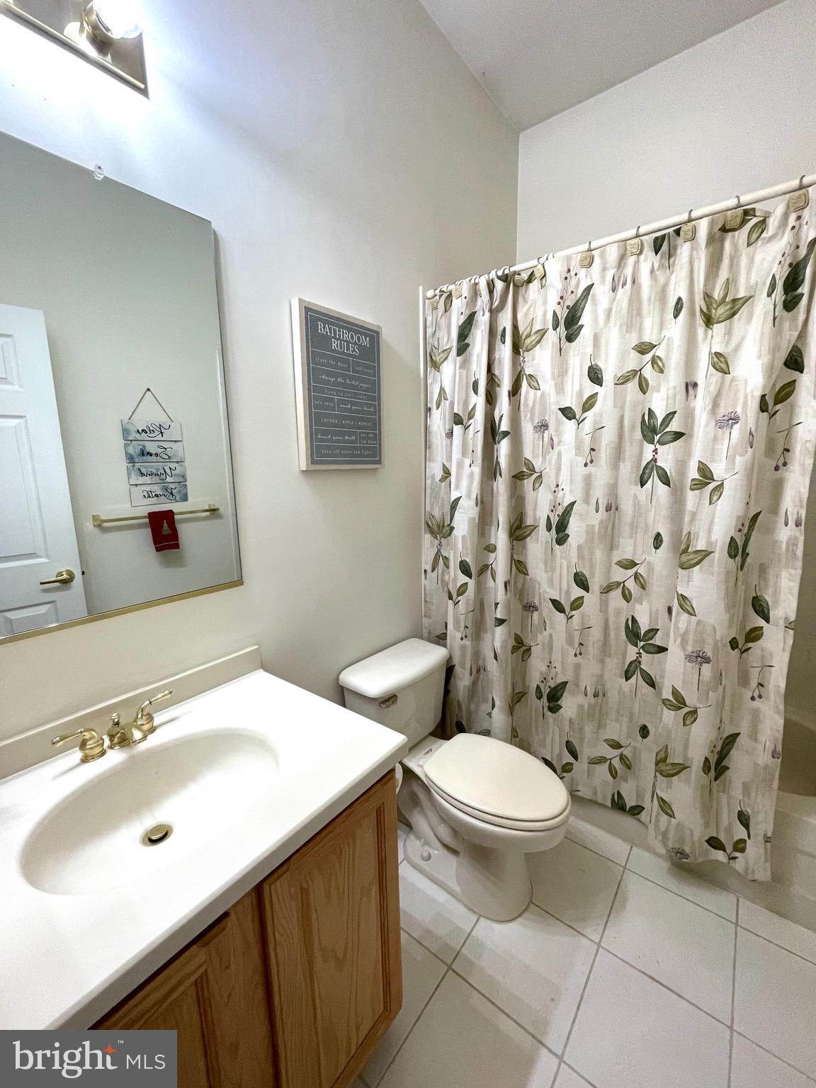 8 Manley Road Pennington, NJ 08534 - Photo 22 of 27 Hall bathroom