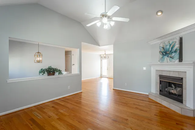 $2,400 | 946 Fuller Glen Circle, Chattanooga, TN 37421