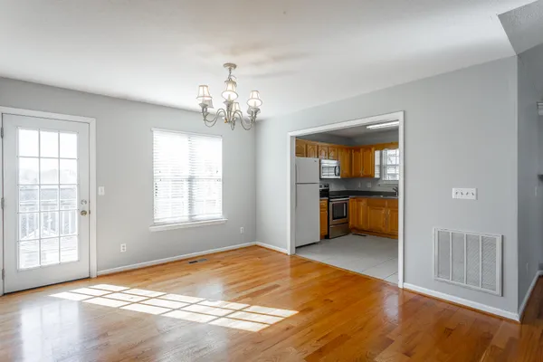 $2,400 | 946 Fuller Glen Circle, Chattanooga, TN 37421