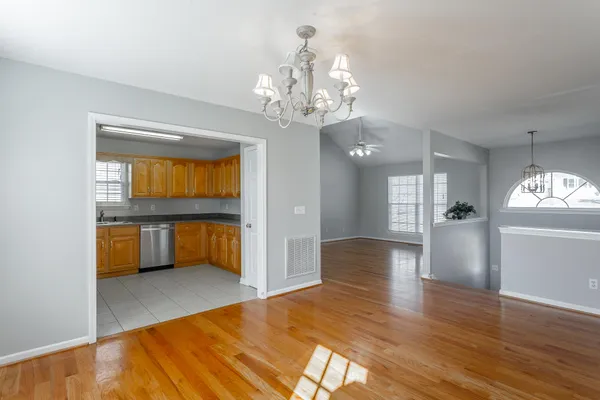 $2,400 | 946 Fuller Glen Circle, Chattanooga, TN 37421