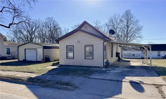 $49,900 | 504 East 17th Street, Trenton, MO 64683