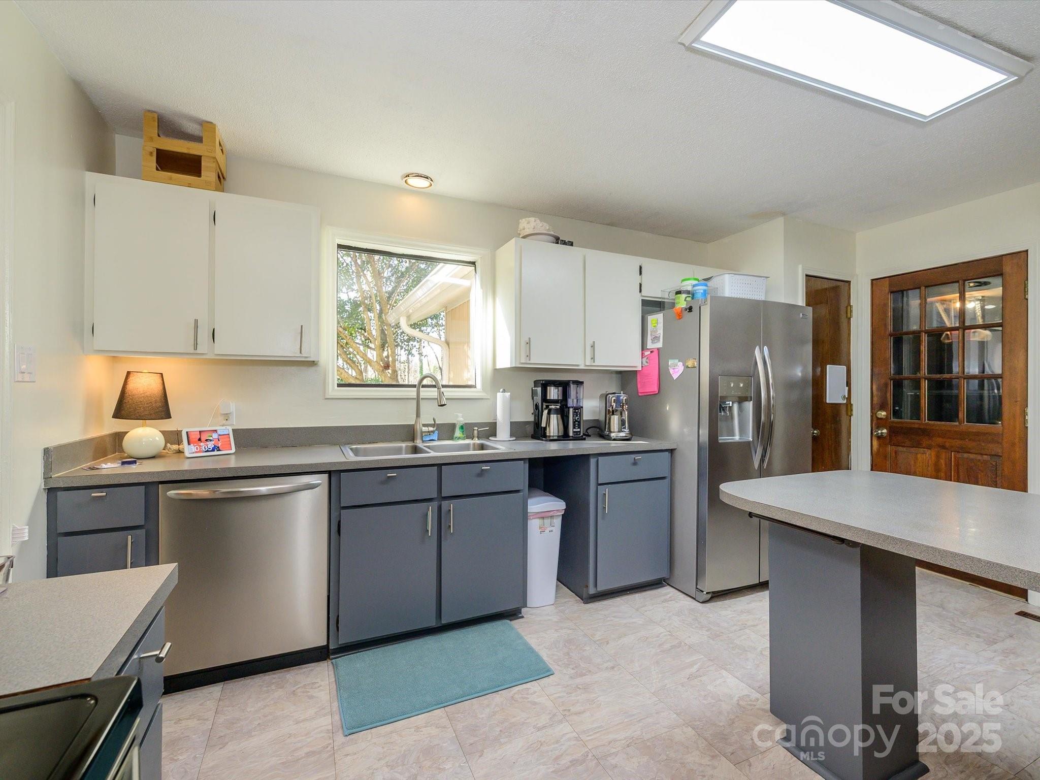 1590 Daybreak Ridge Road Kannapolis, NC 28081 - Photo 10 of 38 Gallery Image 10