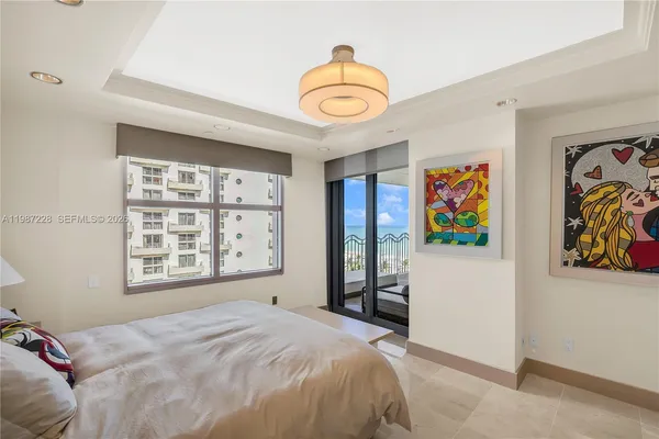 $9,000 | 1500 Ocean Drive, Unit 1005, Miami Beach, FL 33139