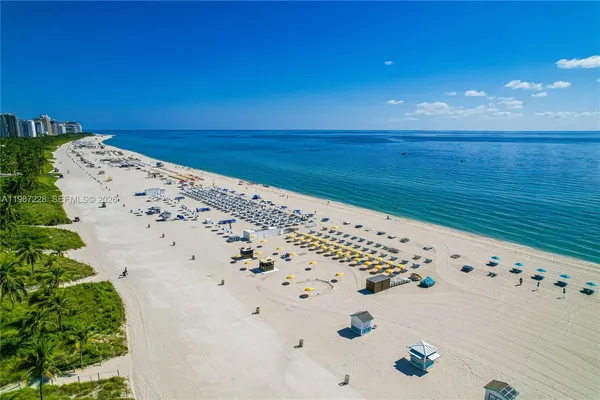 $9,000 | 1500 Ocean Drive, Unit 1005, Miami Beach, FL 33139