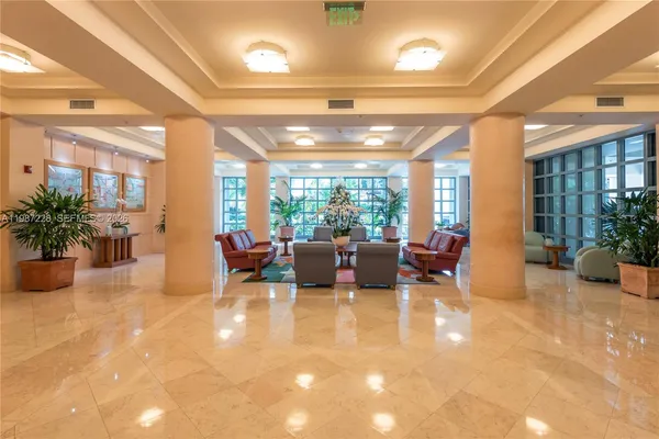 $9,000 | 1500 Ocean Drive, Unit 1005, Miami Beach, FL 33139