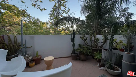 $1,989,000 | 4080 Camino Real, Los Angeles, CA 90065