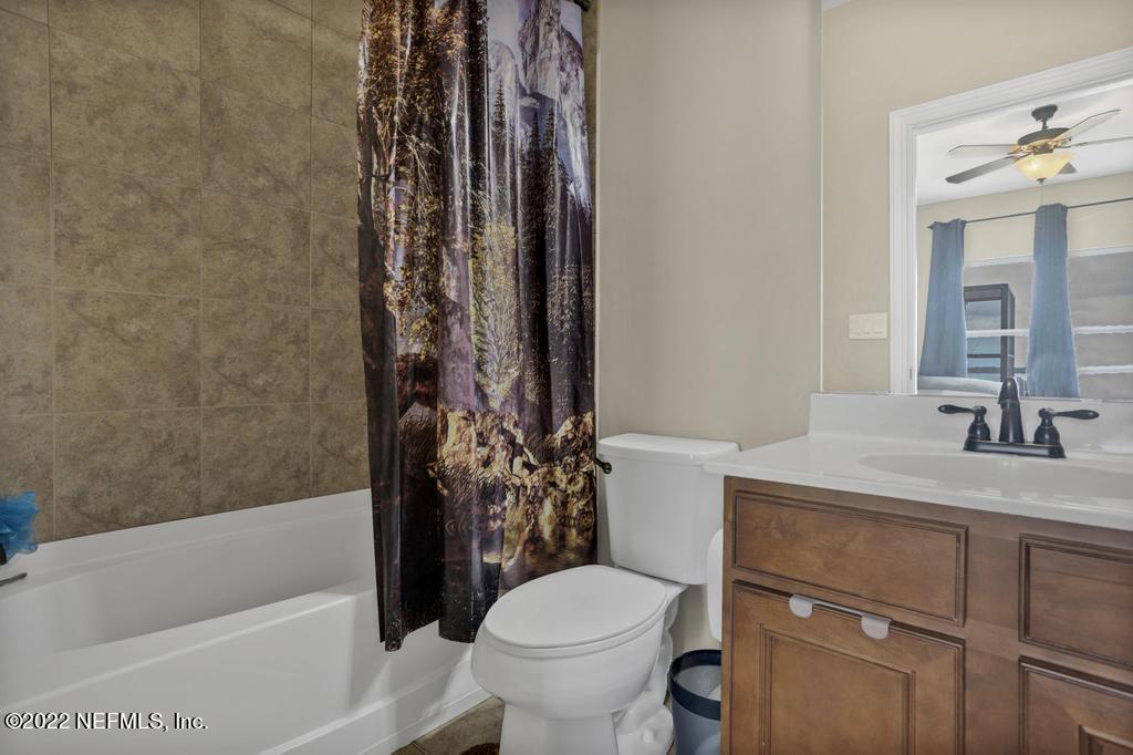 6005 West Shores Road Fleming Island, FL 32003 - Photo 28 of 38 Upstairs Bed 2 - Ensuite Bath
