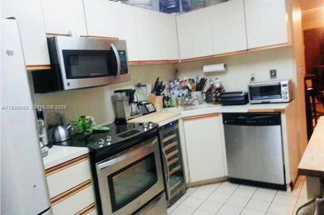 10029 Southwest 77th Court Miami, FL 33156 - Photo 3 of 9