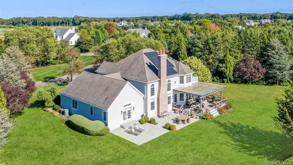 $2,595,000 | 350 Laurel Way, Laurel, NY 11948