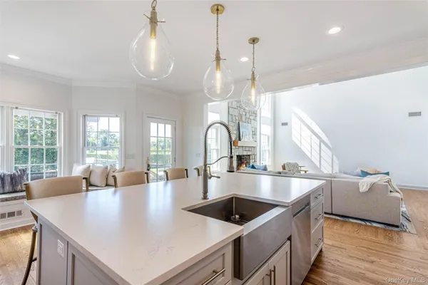 $2,595,000 | 350 Laurel Way, Laurel, NY 11948