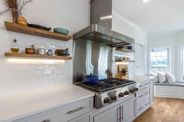 $2,595,000 | 350 Laurel Way, Laurel, NY 11948