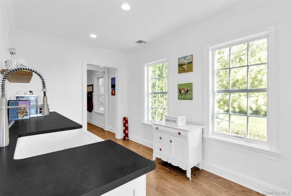 $2,595,000 | 350 Laurel Way, Laurel, NY 11948