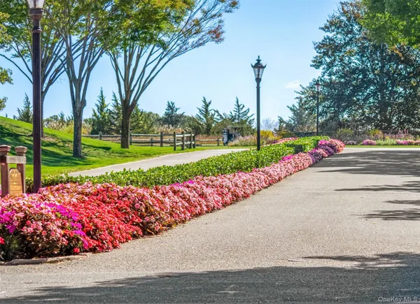 $2,595,000 | 350 Laurel Way, Laurel, NY 11948