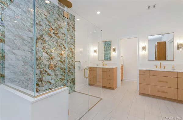 $2,595,000 | 350 Laurel Way, Laurel, NY 11948