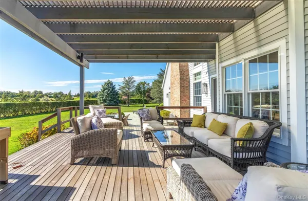 $2,595,000 | 350 Laurel Way, Laurel, NY 11948