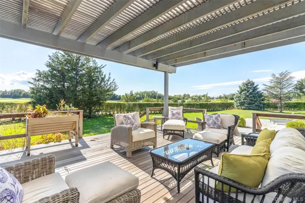 $2,595,000 | 350 Laurel Way, Laurel, NY 11948