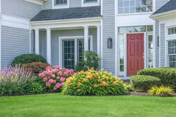 $2,595,000 | 350 Laurel Way, Laurel, NY 11948