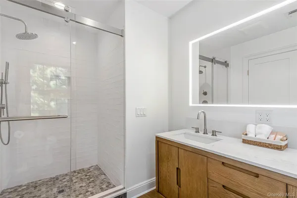 $2,595,000 | 350 Laurel Way, Laurel, NY 11948