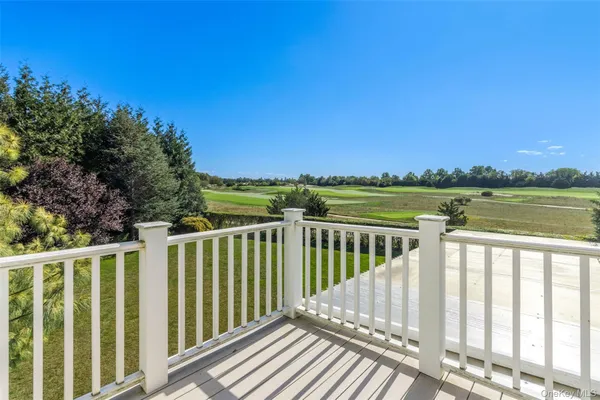 $2,595,000 | 350 Laurel Way, Laurel, NY 11948