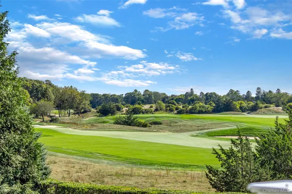 $2,595,000 | 350 Laurel Way, Laurel, NY 11948