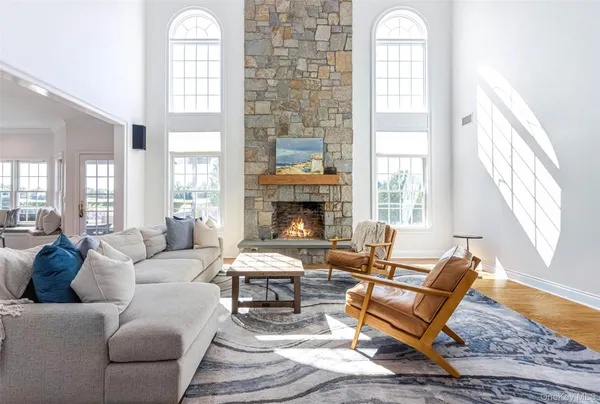 $2,595,000 | 350 Laurel Way, Laurel, NY 11948