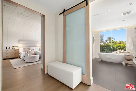 $3,595,000 | 15125 Valley Vista Boulevard, Sherman Oaks, CA 91403