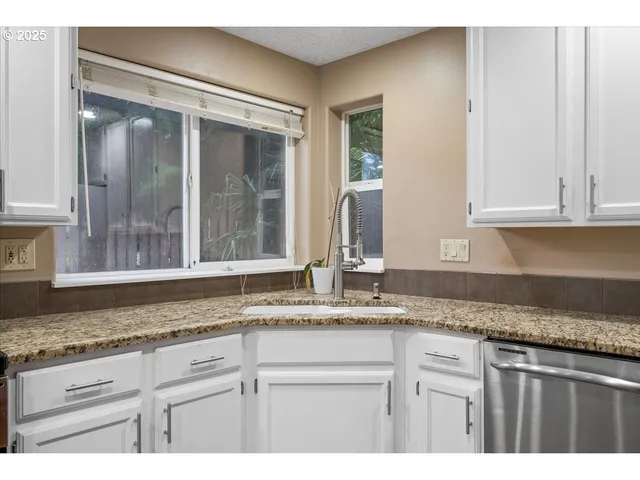 $489,900 | 1351 Northeast Greenway Drive, Gresham, OR 97030