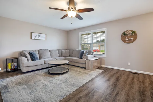 $234,900 | 1142 Beauchamp Avenue, Manteno, IL 60950