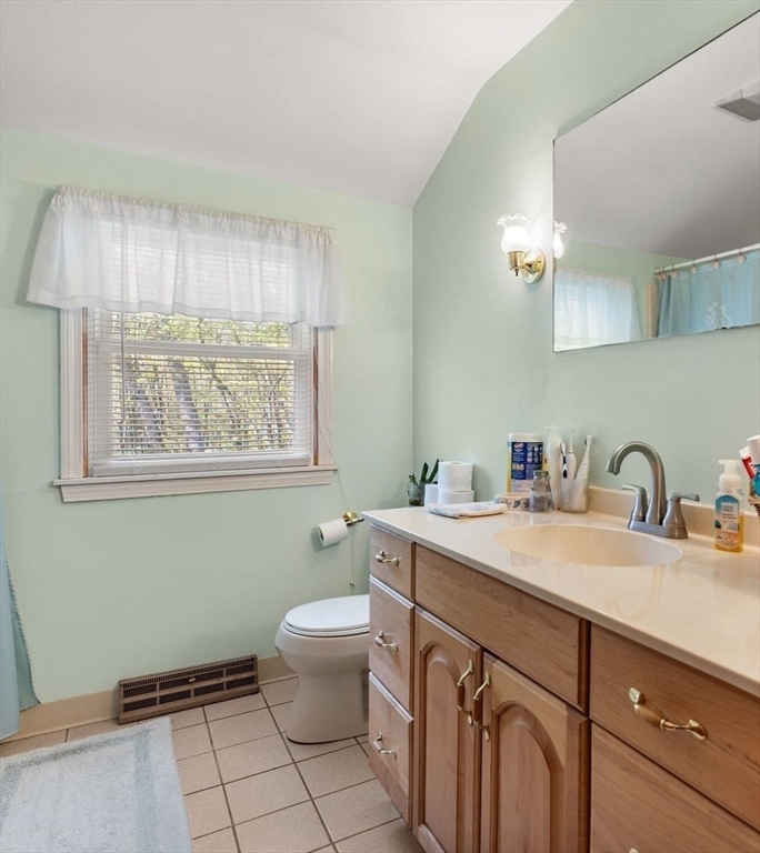 5 Forrest Road Westford, MA 01886 - Photo 18 of 34