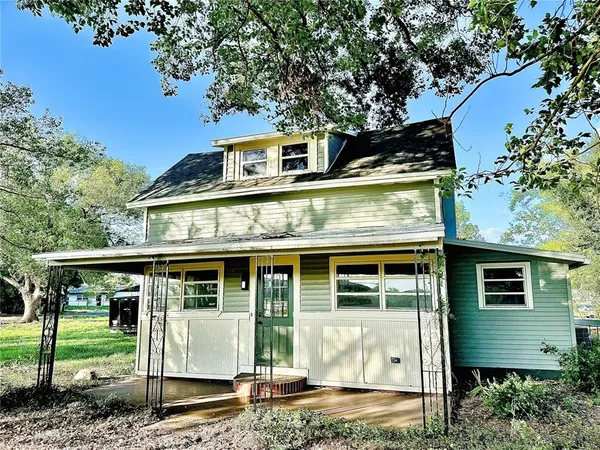 $235,000 | 5654 12th Street, Zephyrhills, FL 33542