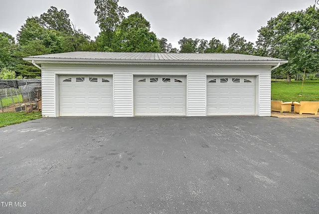 $500,000 | 1495 Fishpond Road, Chuckey, TN 37641