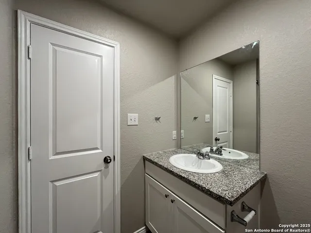 $1,450 | 754 Ambush Ridge, San Antonio, TX 78220