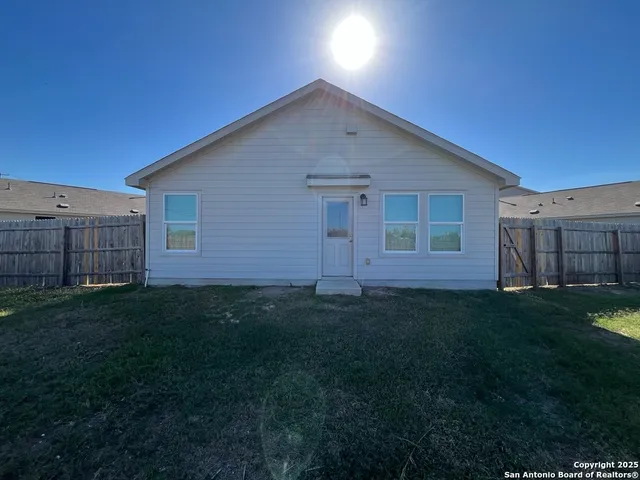 $1,450 | 754 Ambush Ridge, San Antonio, TX 78220