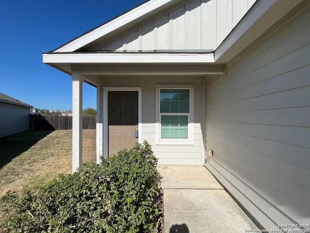 $1,450 | 754 Ambush Ridge, San Antonio, TX 78220