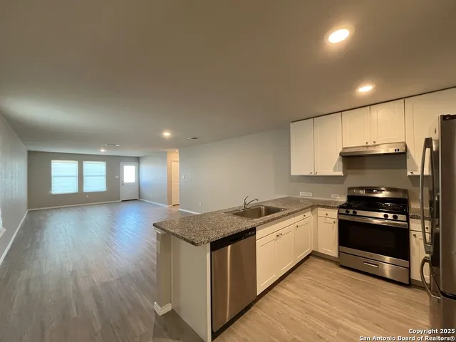 $1,450 | 754 Ambush Ridge, San Antonio, TX 78220