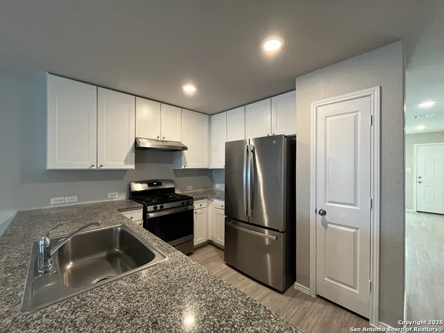 $1,450 | 754 Ambush Ridge, San Antonio, TX 78220