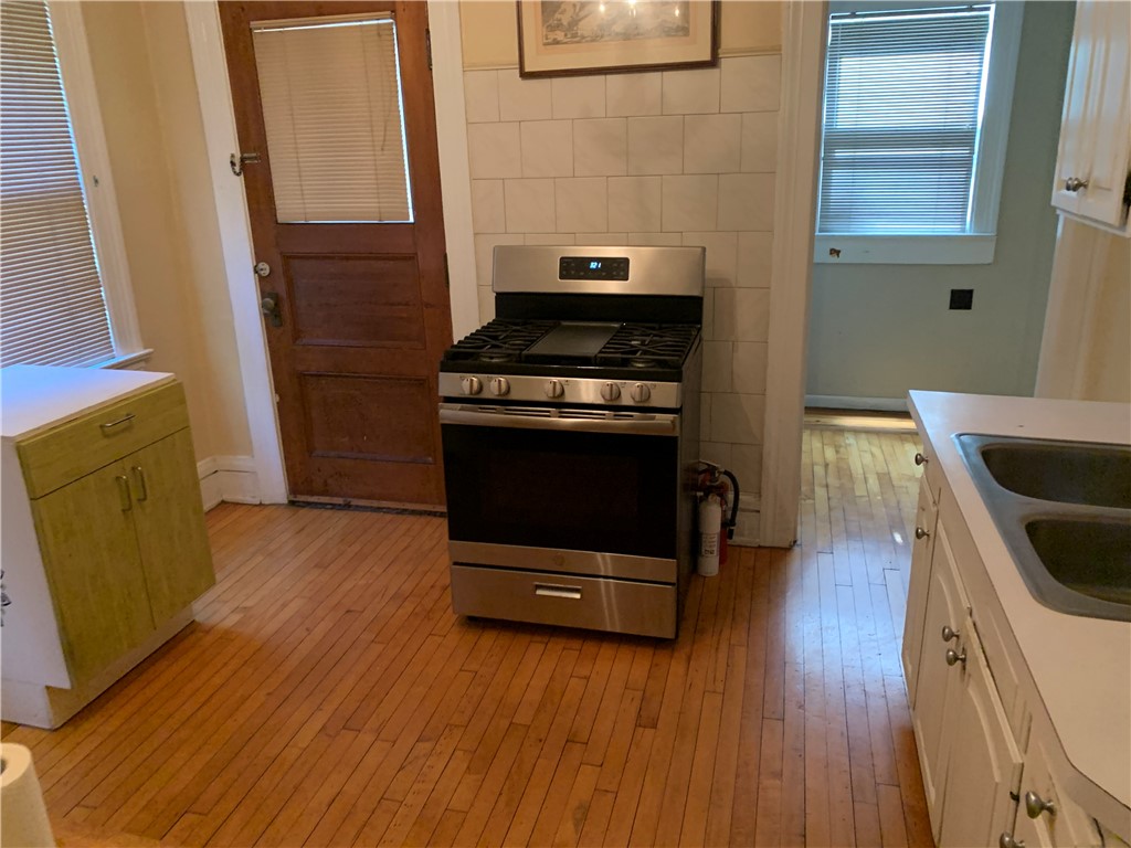 43 Field Street Rochester, NY 14620 - Photo 6 of 10