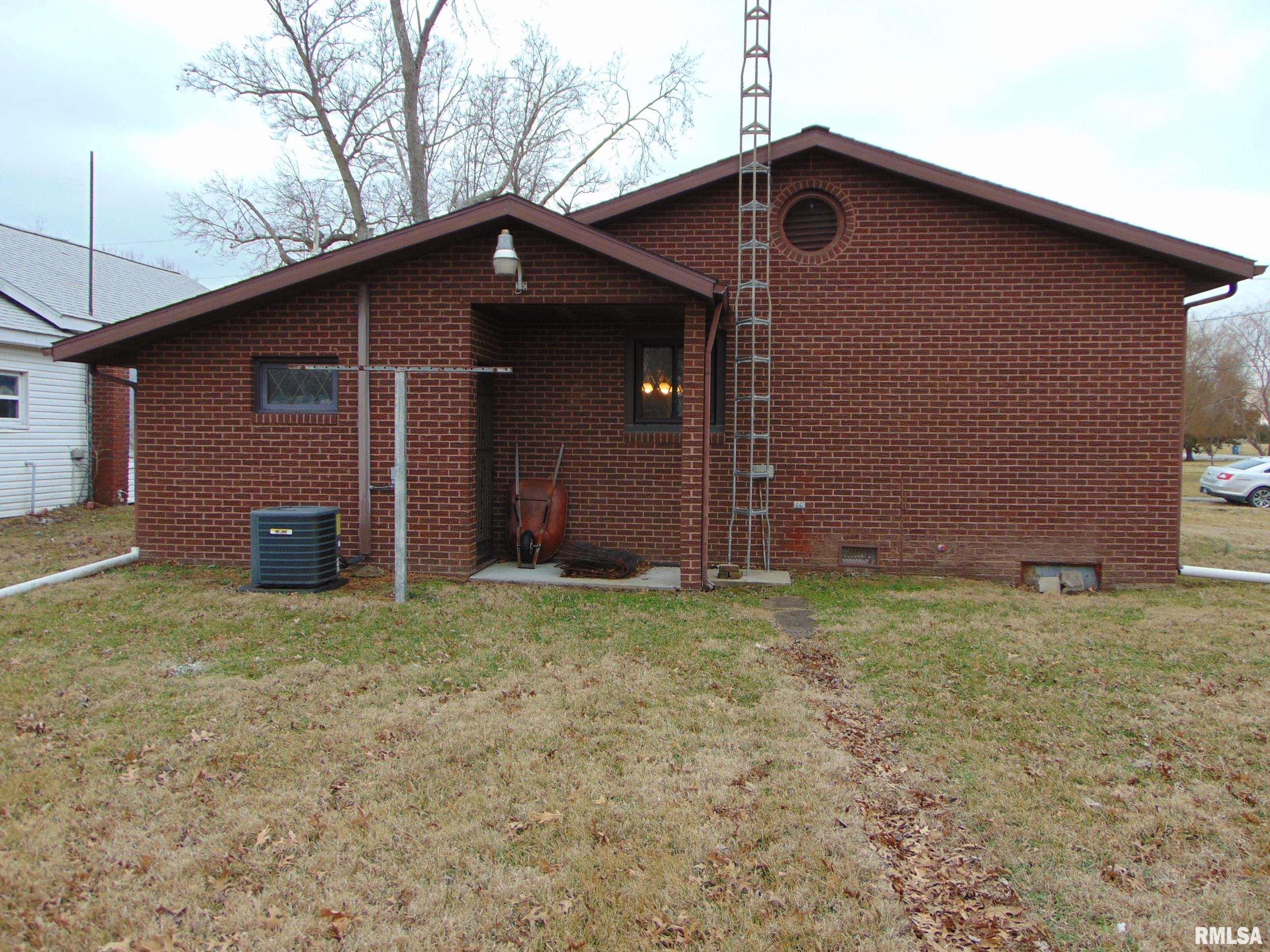 609 Washington Avenue Dowell, IL 62927 - Photo 4 of 10