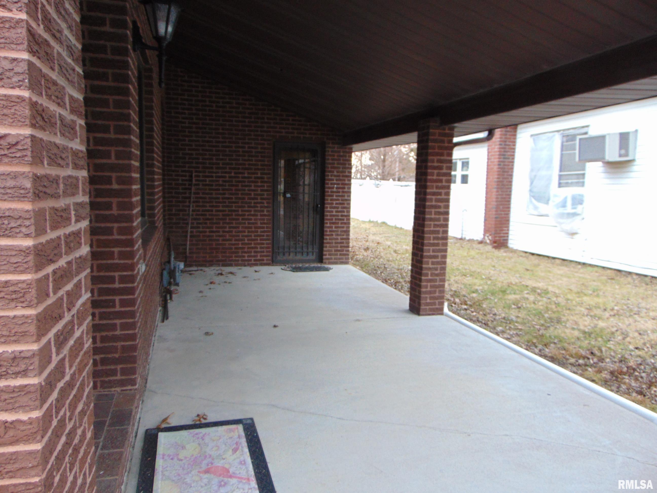 609 Washington Avenue Dowell, IL 62927 - Photo 5 of 10