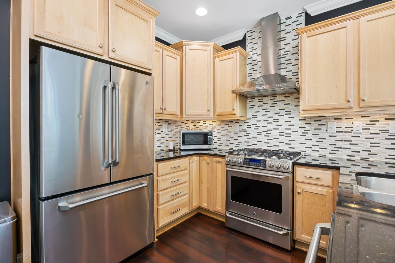 769 Fallon Grove Way Raleigh, NC 27608 - Photo 12 of 31 Photo 12