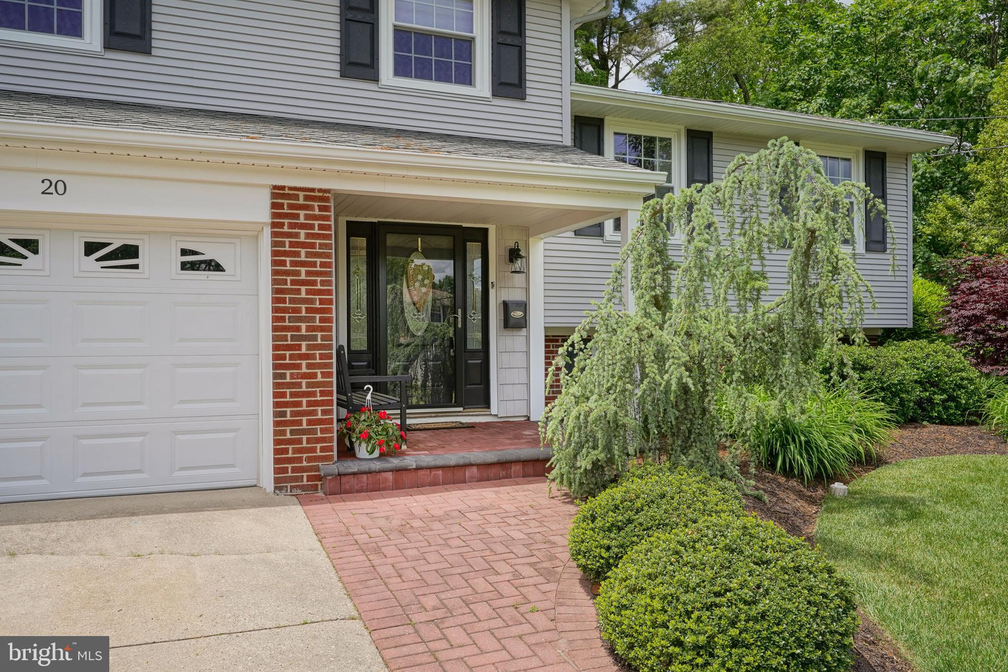20 Knoll Road Stratford, NJ 08084 - Photo 3 of 47