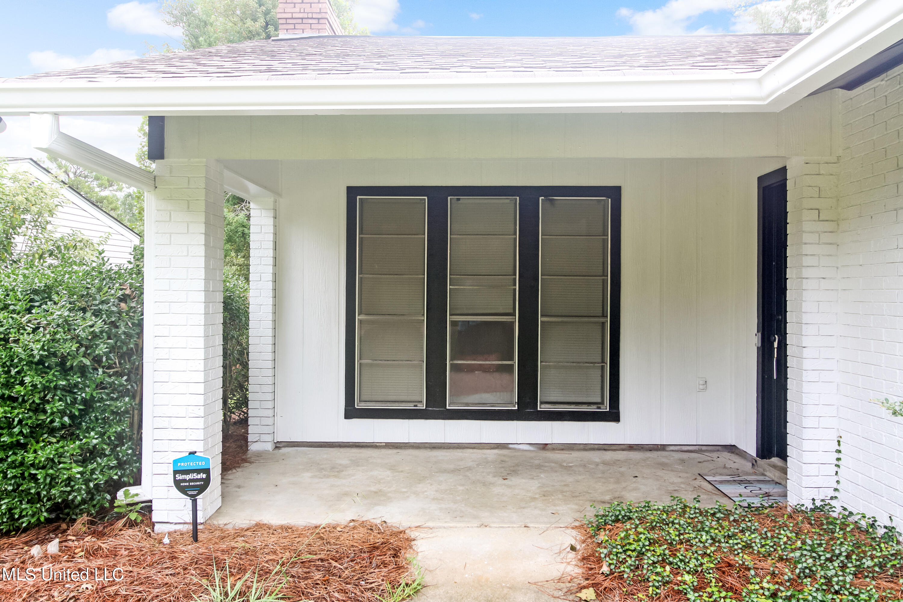 702 Pinehurst Street Clinton, MS 39056 - Photo 3 of 37 IMG_4964