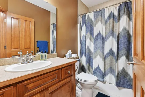 $875,000 | 2584 North Saunders Lake Drive, Minnetrista, MN 55364