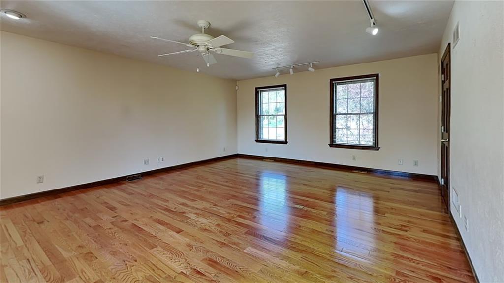 4216 Clendenning Road Gibsonia, PA 15044 - Photo 12 of 50 Gallery Image 12