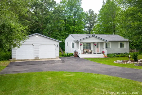 $335,000 | 13178 Spruceridge Road, Gowen, MI 49326