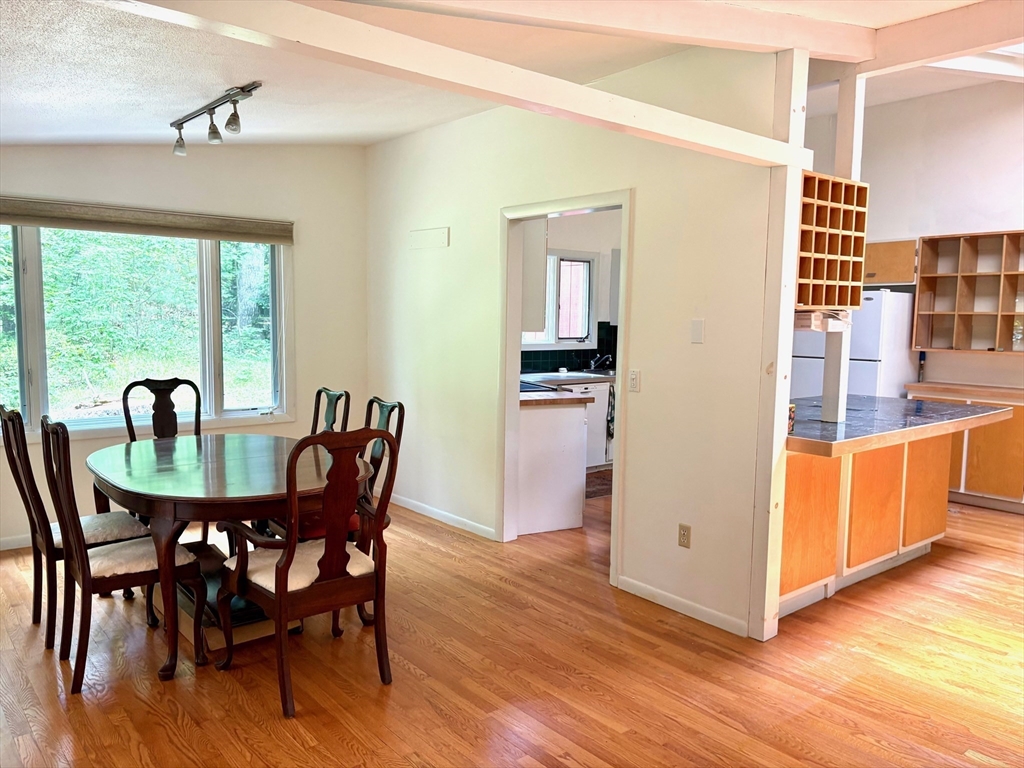 66 Stony Hill Road Amherst, MA 01002 - Photo 8 of 33 Gallery Image 8
