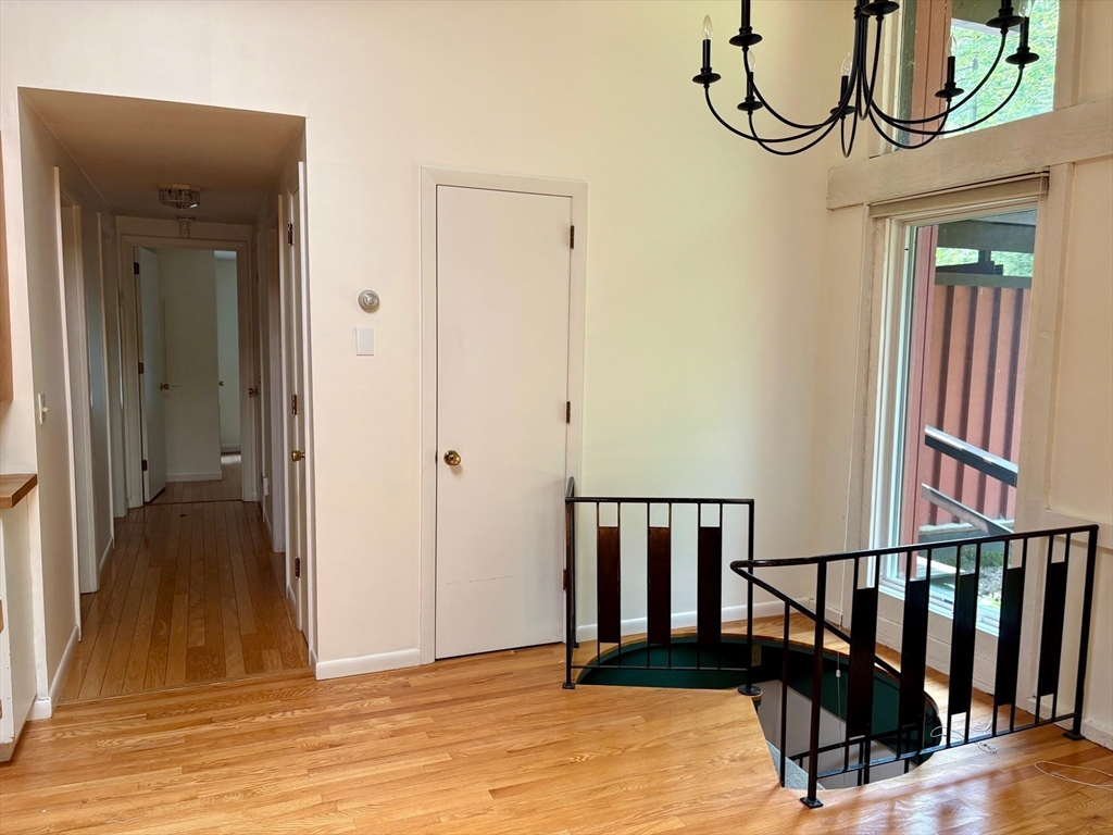 66 Stony Hill Road Amherst, MA 01002 - Photo 10 of 33 Gallery Image 10