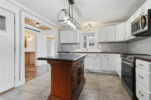 $220,000 | 208 East Stone Avenue, Leeton, MO 64761