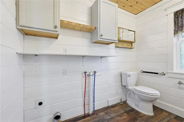 $220,000 | 208 East Stone Avenue, Leeton, MO 64761